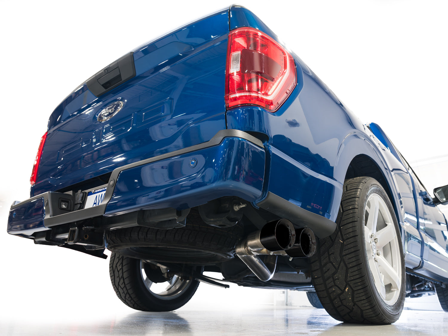 AWE Tuning Exhaust System Kit 3015-33145 product image 5