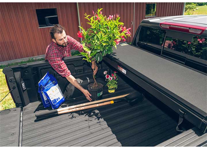 Extang Solid Fold ALX Tonneau Cover for 2023-2026 Chevrolet Colorado and GMC Canyon 5 ft Beds - 88352 - image 4