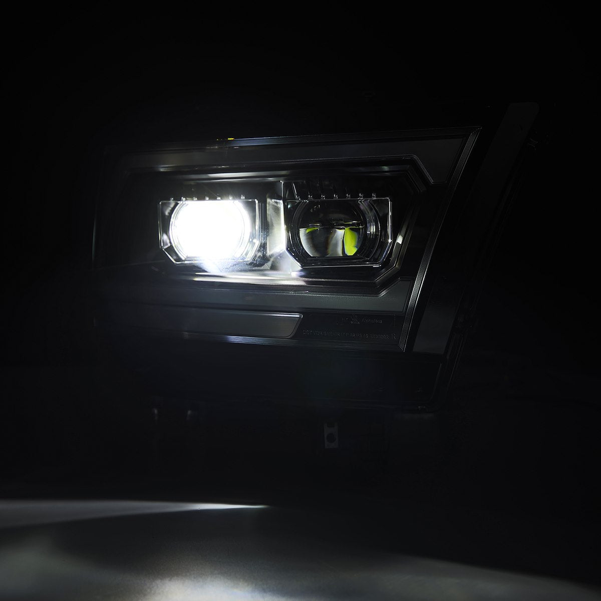 AlphaRex Headlight Assembly 880576 product image 5