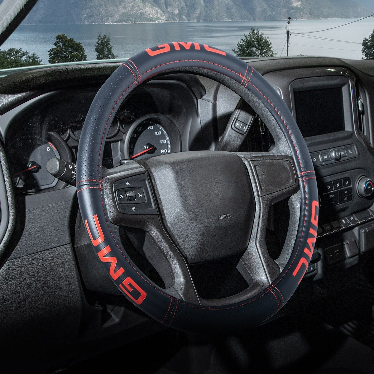 Plasticolor Steering Wheel Cover, For 14-1/2 To 15 in Wheels, Iconic GMC Logo And Red Contrast Stitching, Black - 006708R01