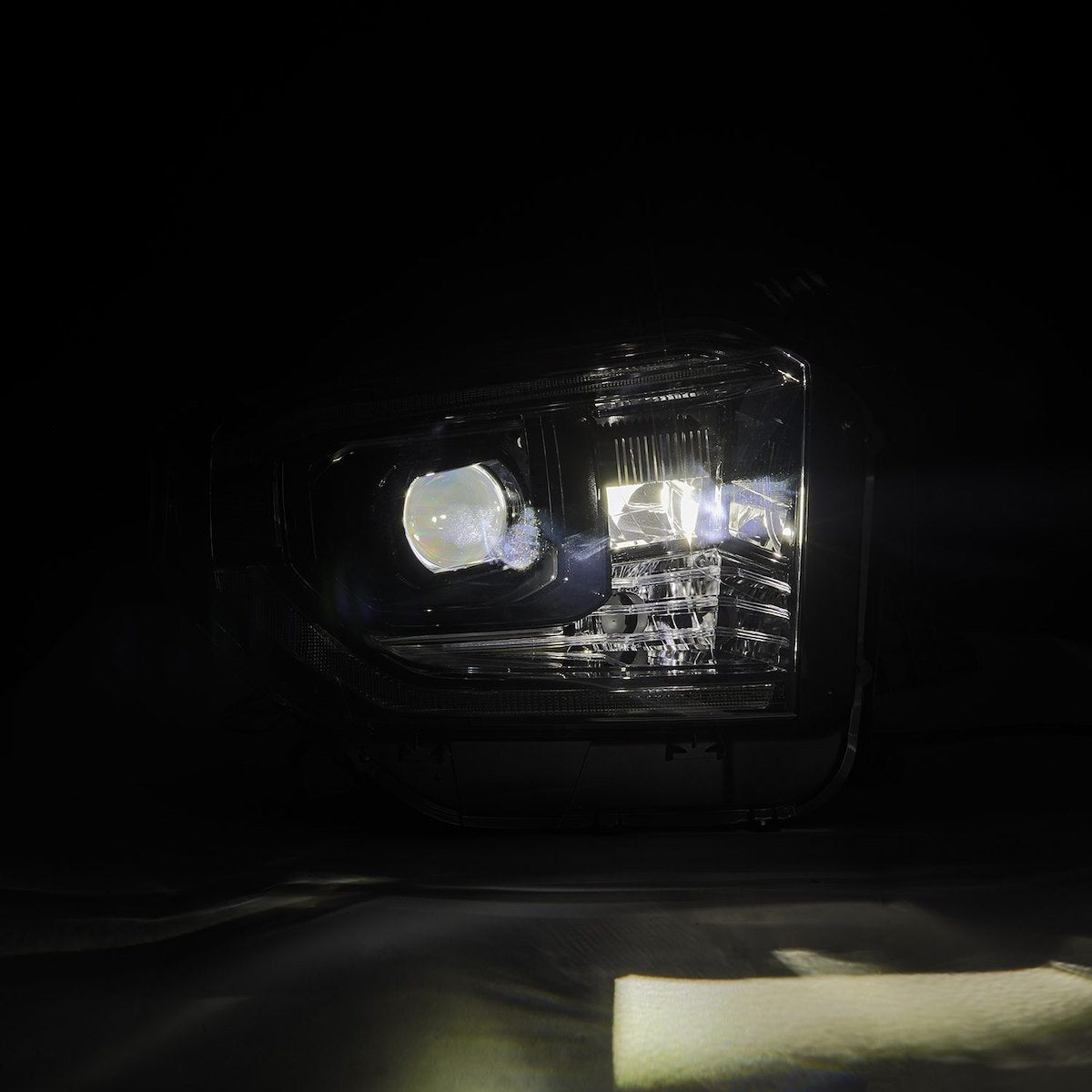 AlphaRex Headlight Assembly 880836 product image 6