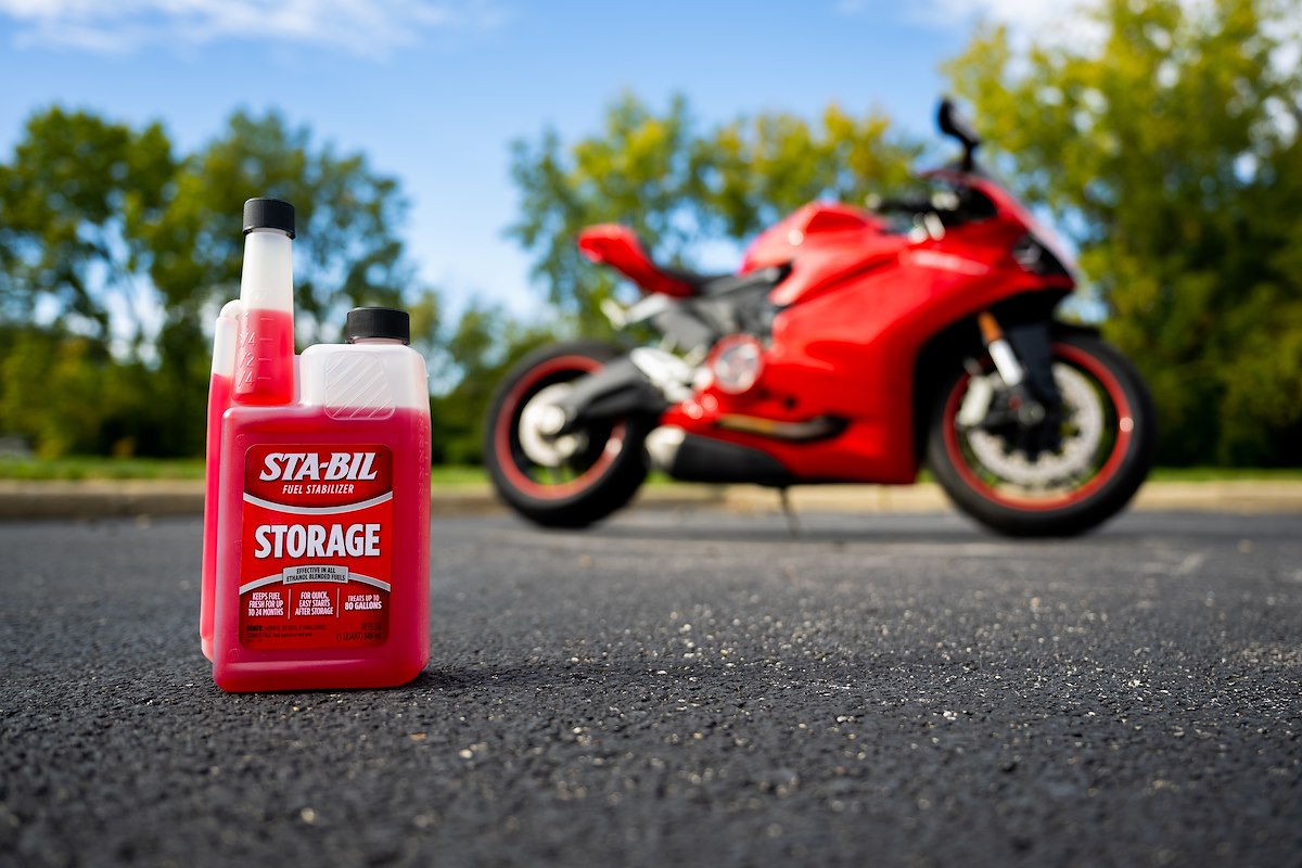 Sta-Bil Fuel Additive, Treats Up To 80 gal, 32 oz Bottle - 22214