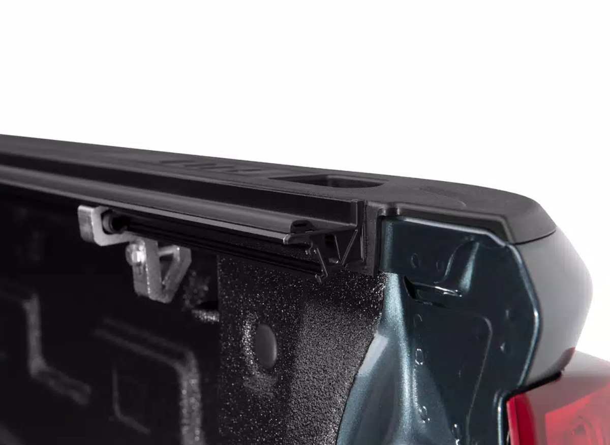 UnderCover Hard Folding Tonneau Covers FX21035 product image 12