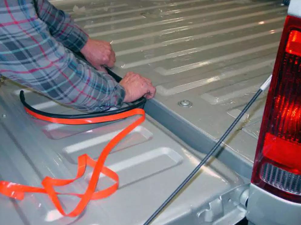 Retrax Tailgate Seal, Black - 92011