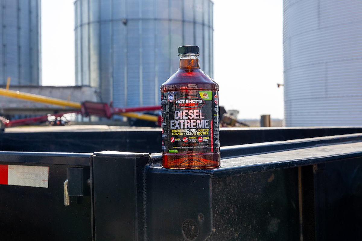 Hot Shot's Secret/ Lubrication Specialties Fuel Additive, Treats Up To 160 gal, 64 oz Jug - P040464Z