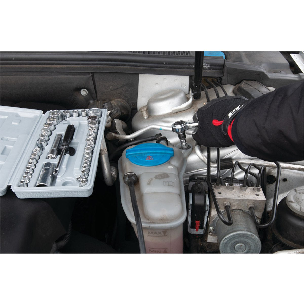 Performance Tool Socket Set, 1/4 in/3/8 in Drive, Set Of 40 - W1173