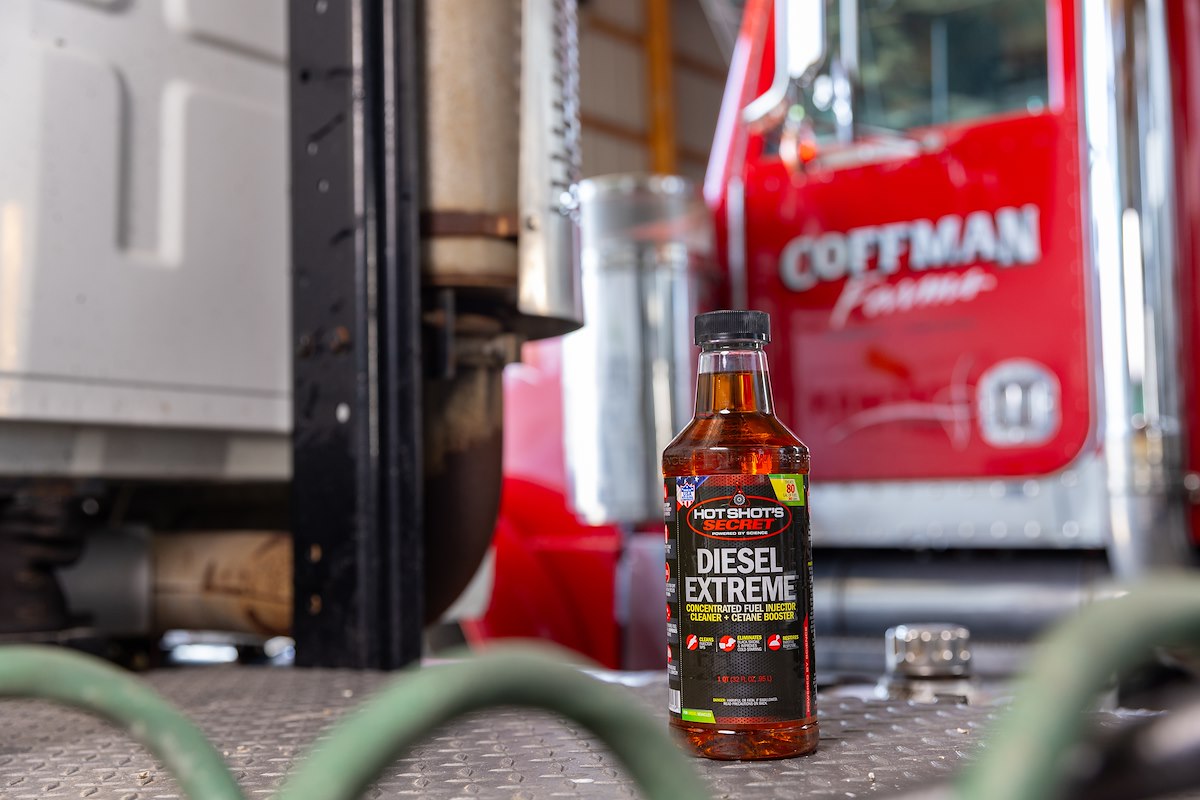 Hot Shot's Secret/ Lubrication Specialties Fuel Additive, Treats Up To 80 gal, 32 oz Bottle - P040432Z