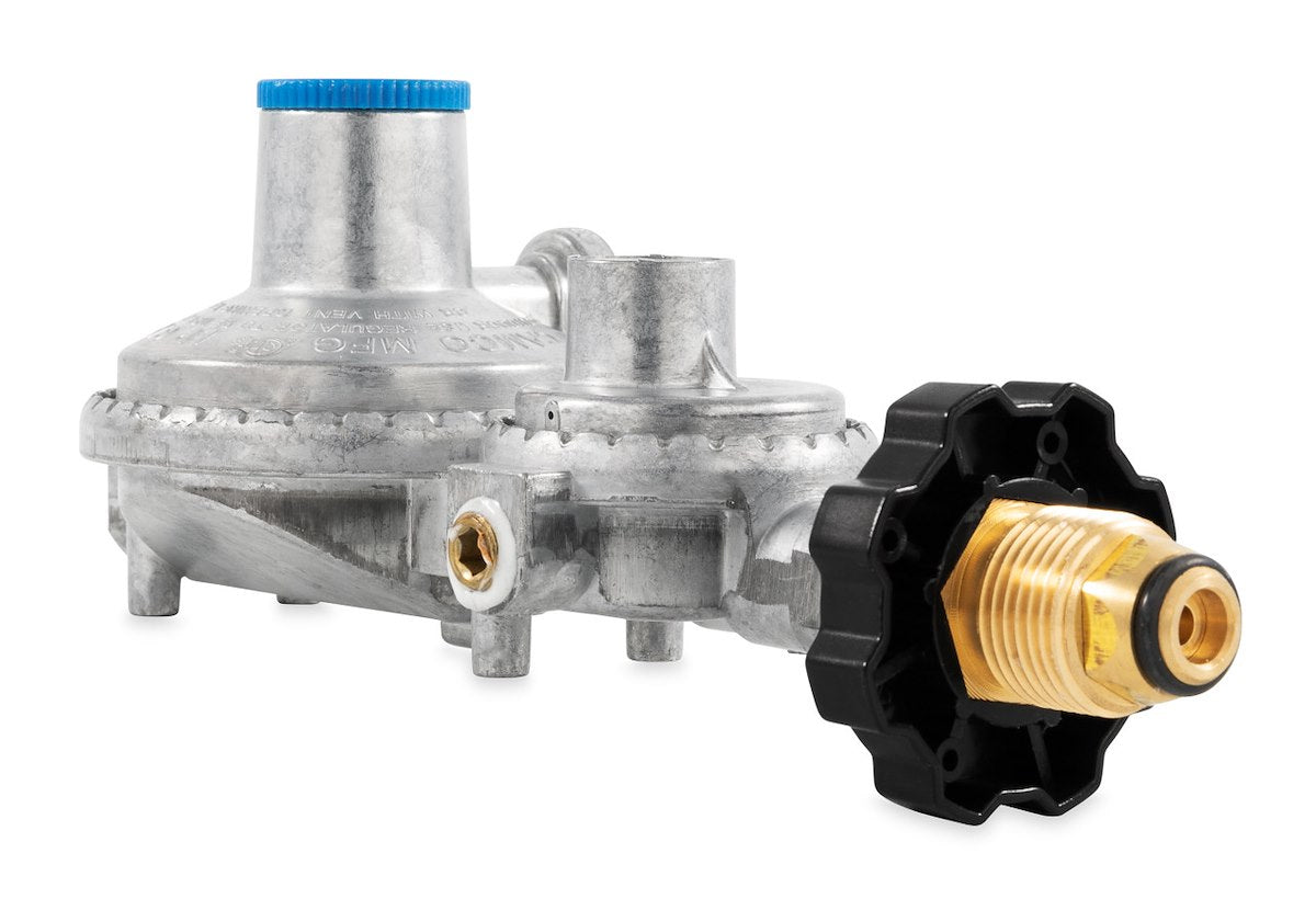 Camco Propane Regulator, 1/4 in NPT Inlet and 3/8 in NPT Outlet, Outlet Pressure of 11 in WC (Water Column), 160,000 BTU/Hour - 59333