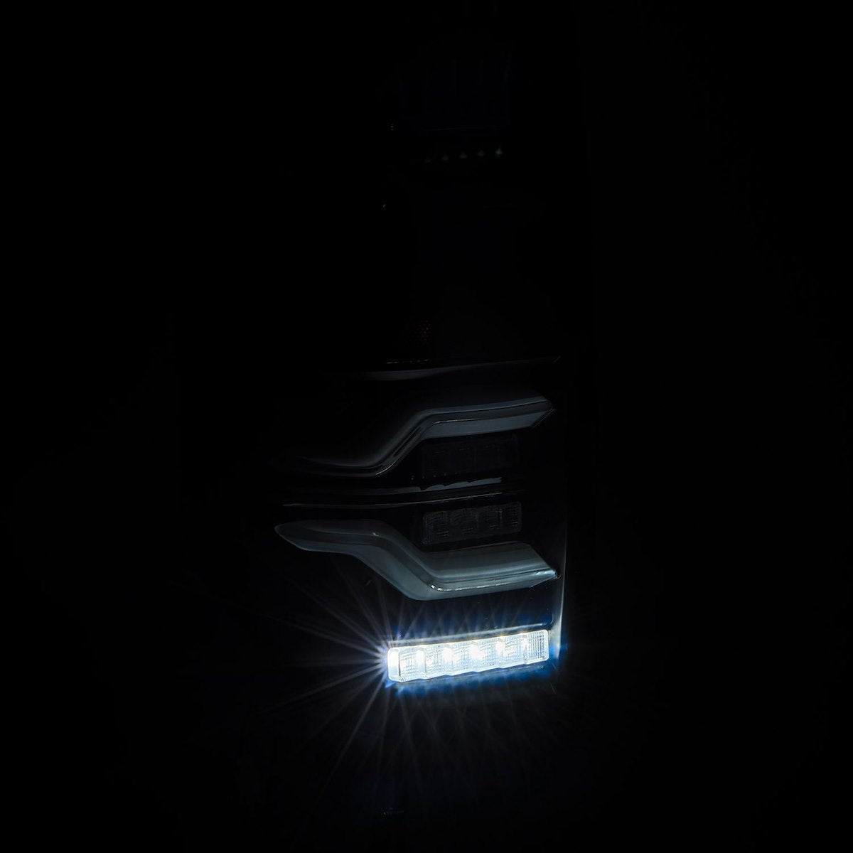AlphaRex Tail Light Assembly 672030 product image 7