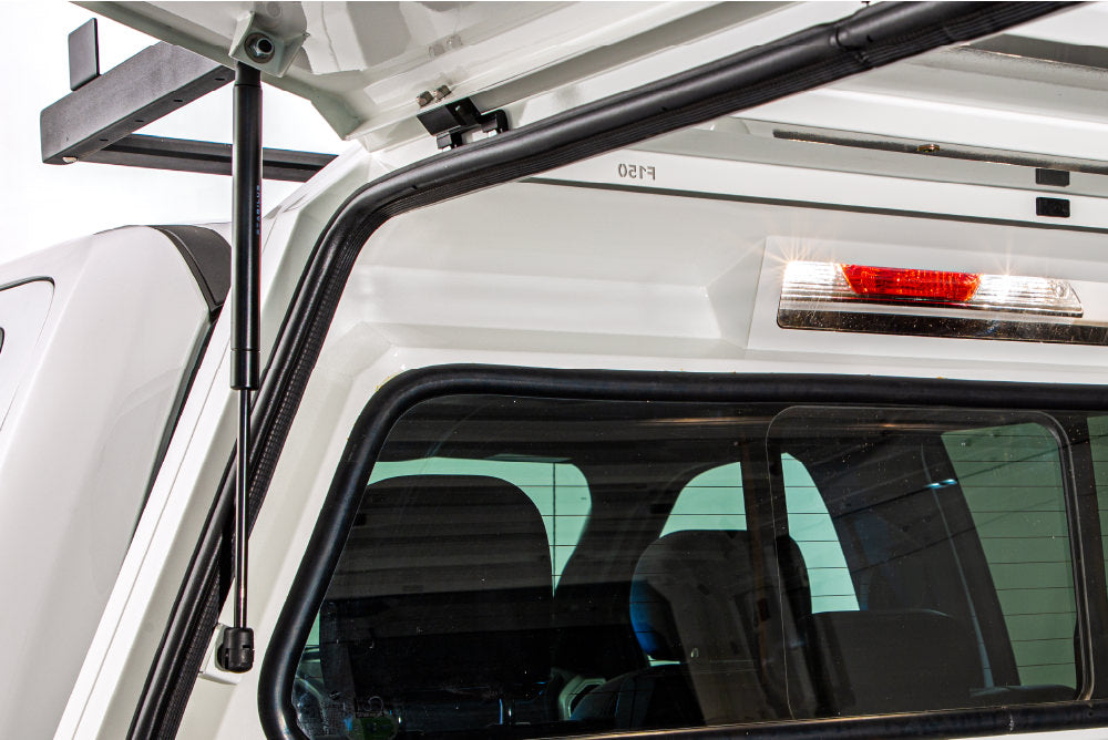 SmartCap Truck Cap, Holds Up To 330 lb When Moving And 770 lb When Parked, Gloss White, Stainless Steel - EC0110-WH