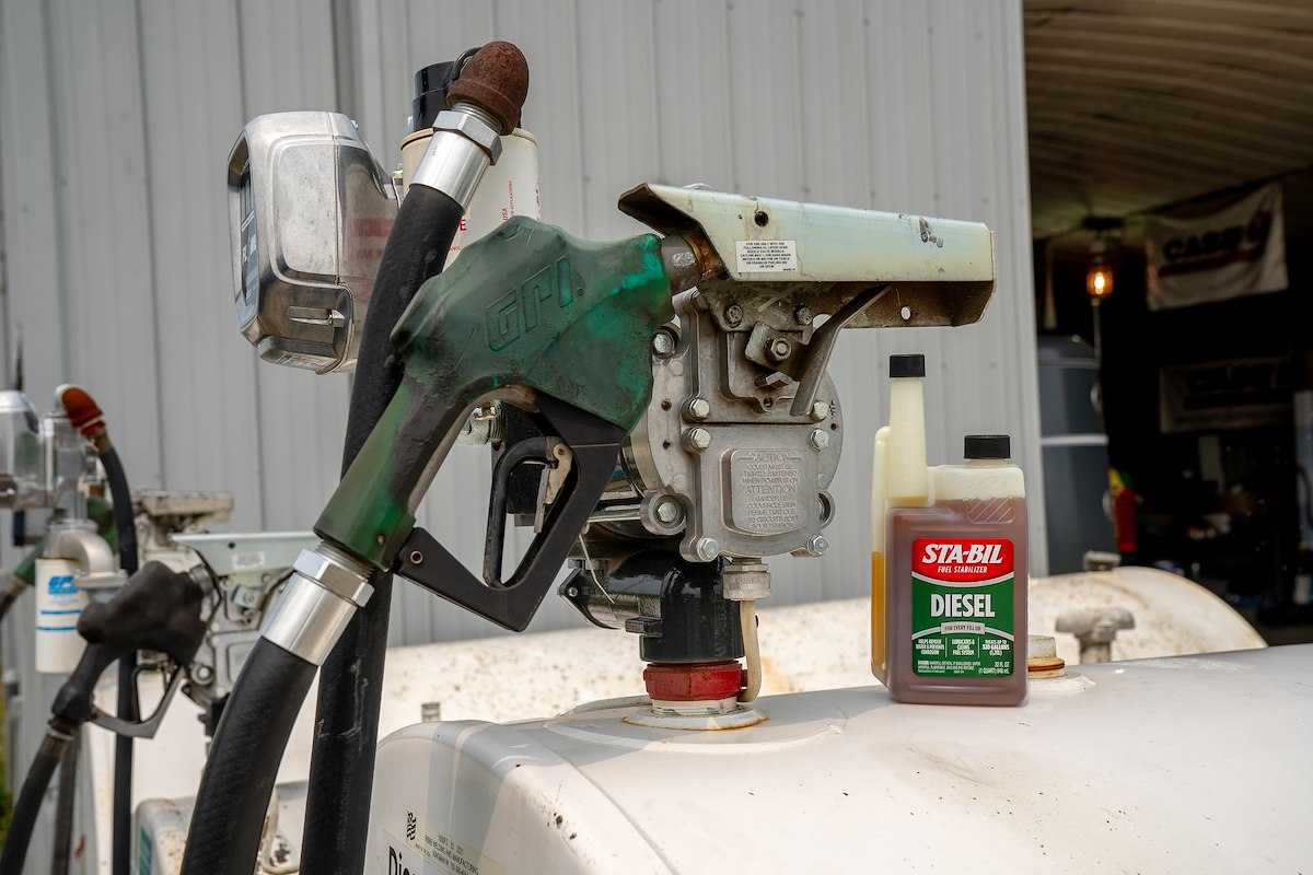 Sta-Bil Fuel Additive, Treats Up To 320 gal, 32 oz Bottle - 22254