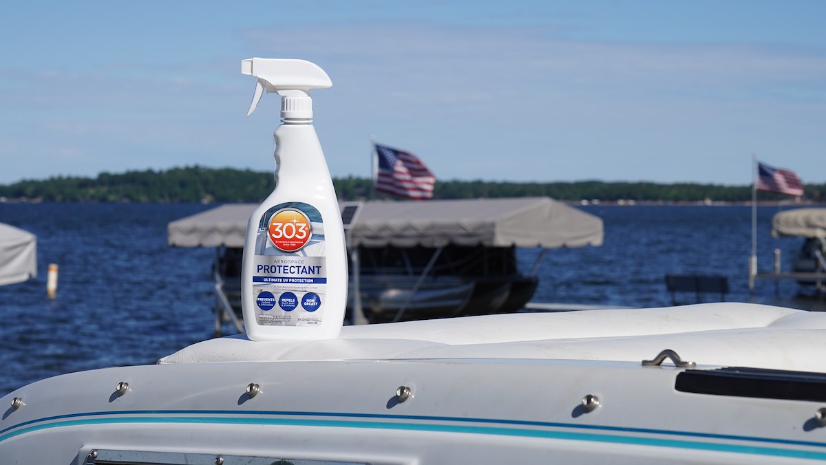 303 Products Inc. Vinyl Protectant, 32 oz, 1 Spray Bottle - 30306
