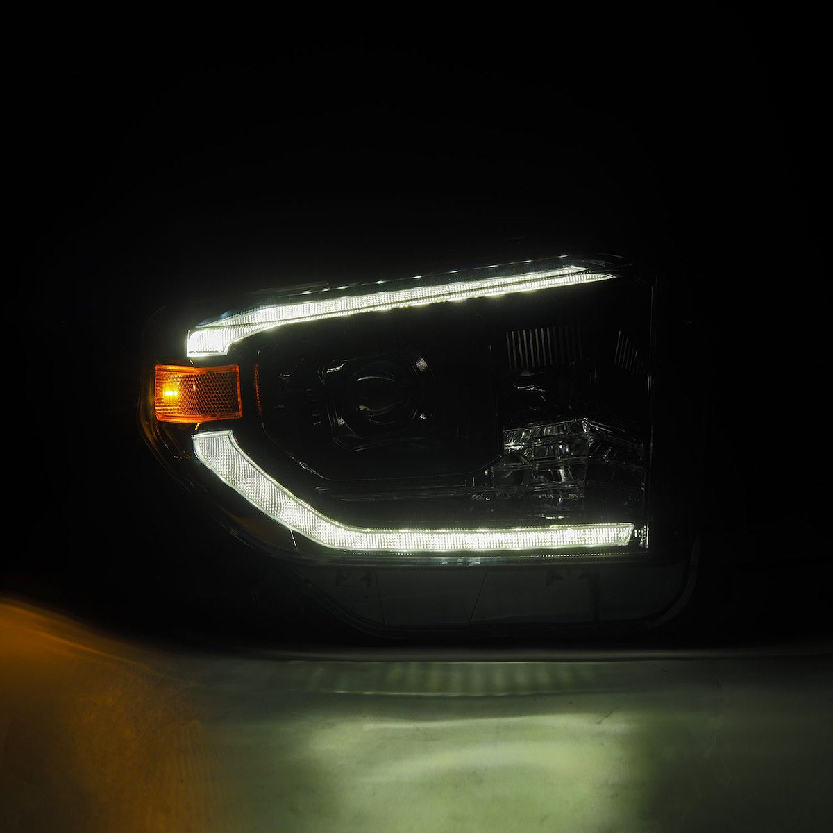 AlphaRex Headlight Assembly 880836 product image 3