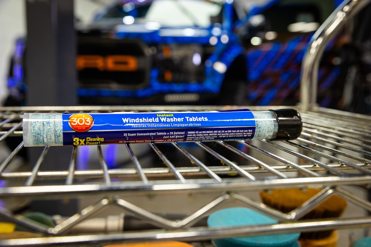 303 Products Inc. Windshield Washer Fluid, Blue, 25 Tablets, Use One Tablet For Up To 1 gal Of Water - 230371