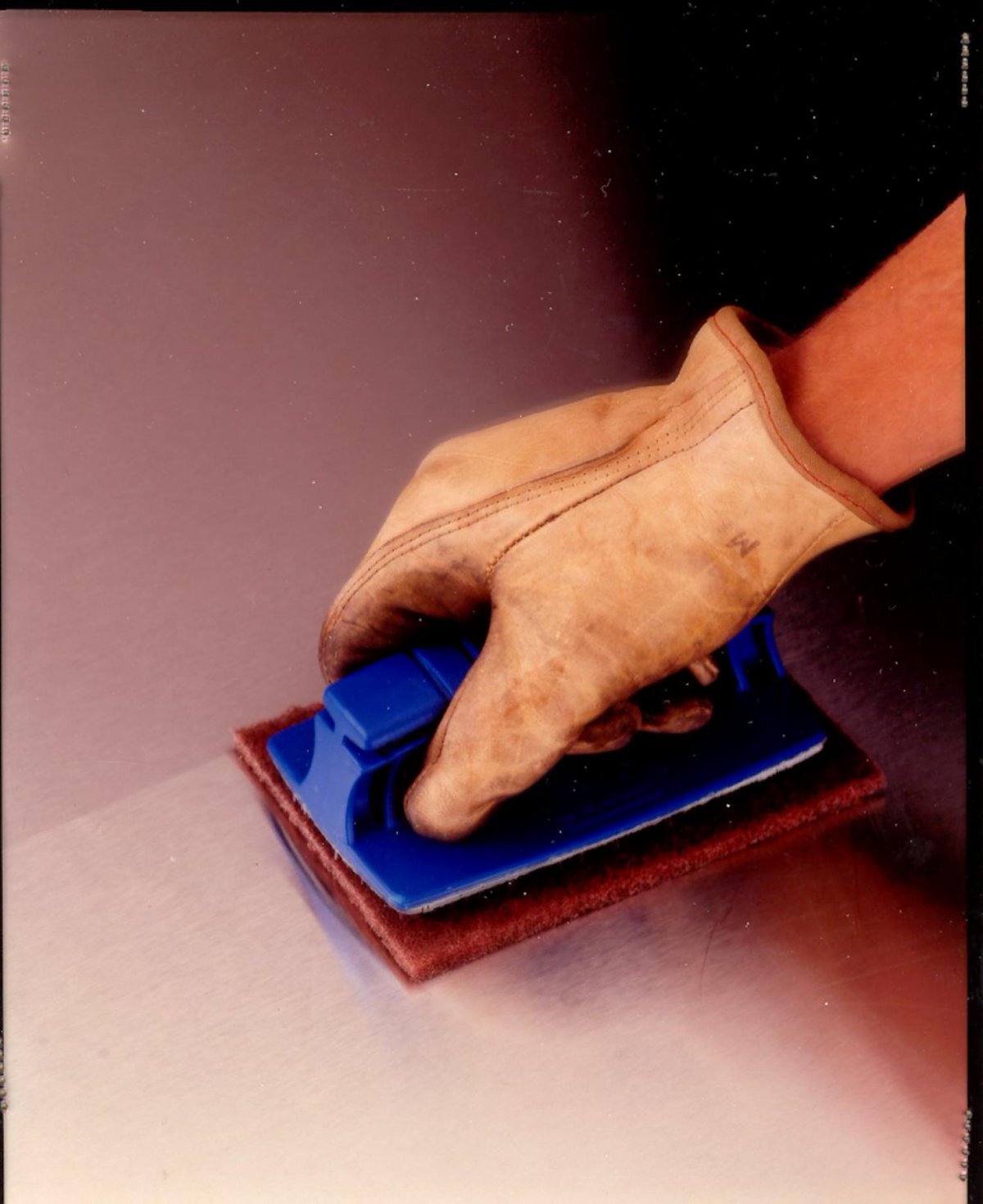 3M Sandpaper, 6 in Width x 9 in Length, Aluminum Oxide, Box Of 20 - 07447