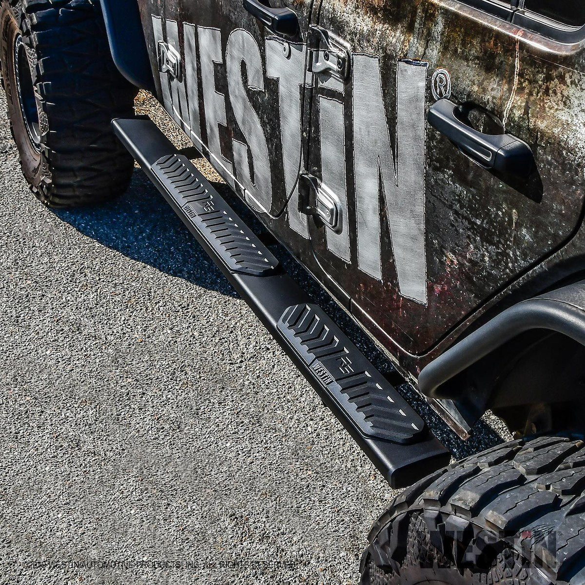 Westin Nerf Bar, R5 Series, 5 in Oval Straight, Textured Powder Coated - 28-51315