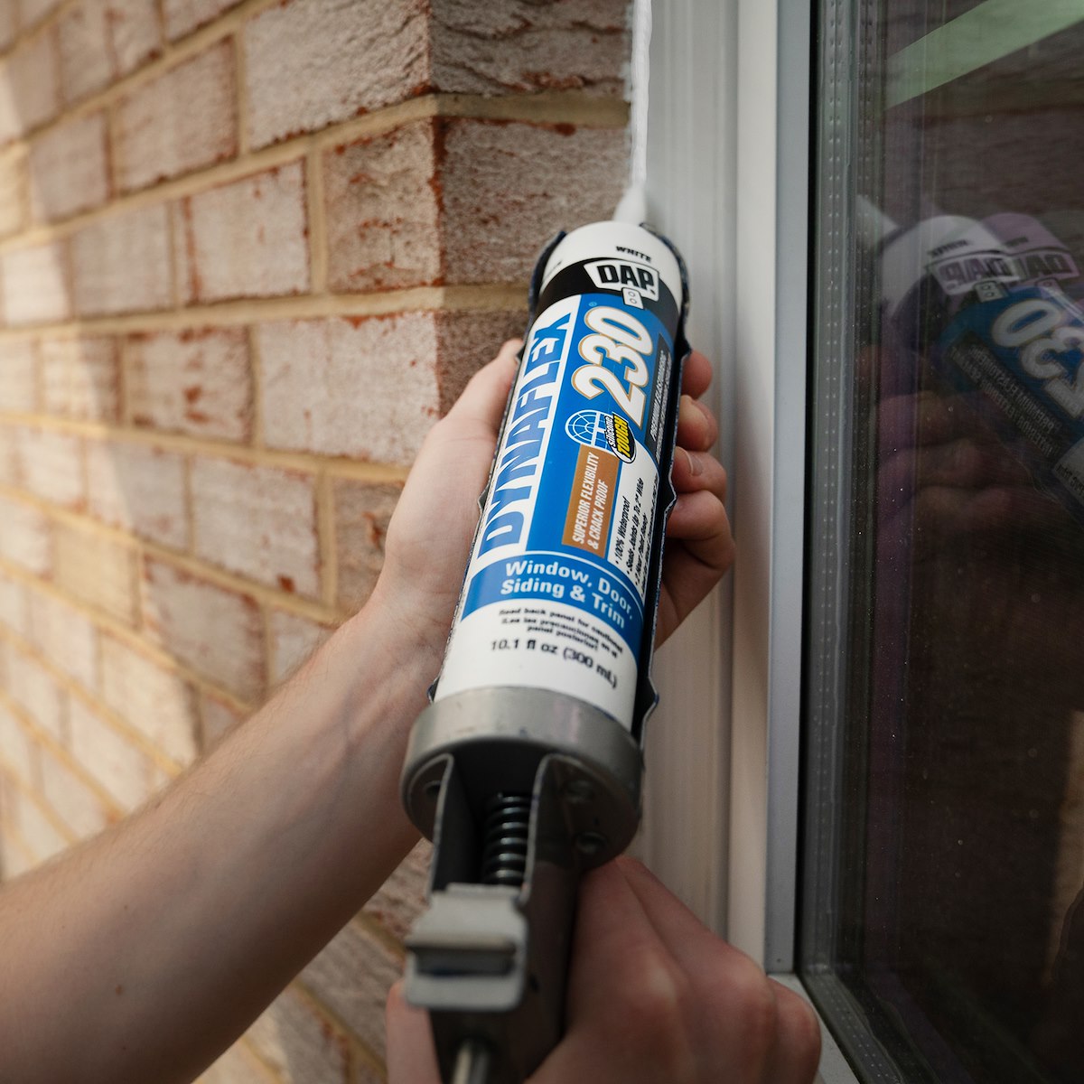 DAP Caulk Sealant, Dynaflex 230, Compatible With Wood/Aluminum/Vinyl/Glass, 10.1 oz Cartridge - 7079818304