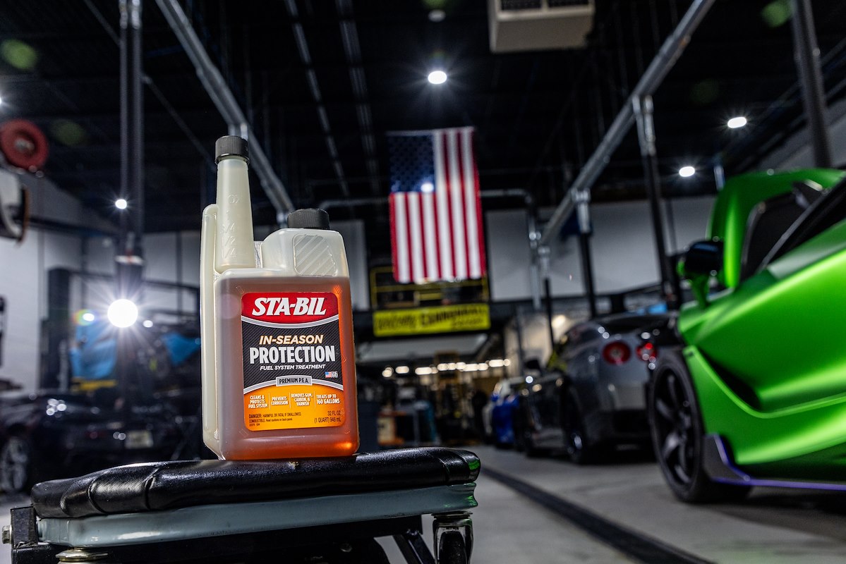 Sta-Bil Fuel Additive, Treats Up To 160 gal, 32 oz Bottle - 22275