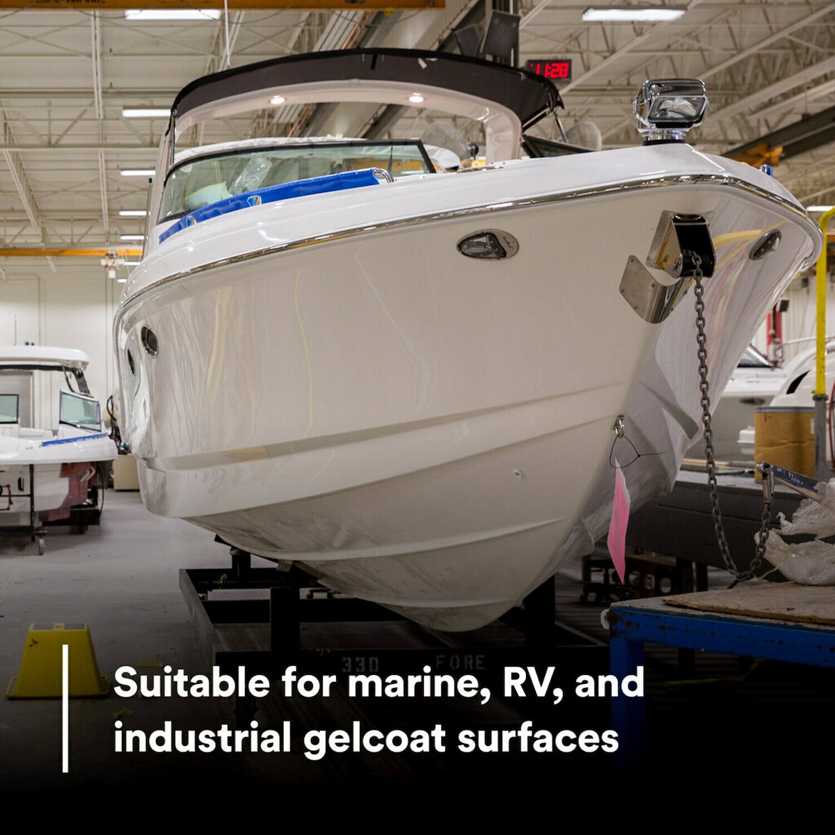 3M Marine Wax, Removes P1000 And Finer Scratches On Gelcoat/Restores High Gloss, 32 oz Bottle - 30344