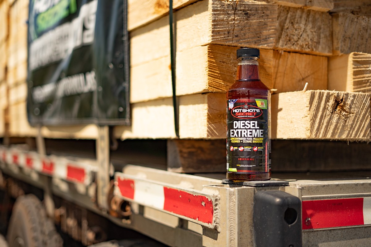 Hot Shot's Secret/ Lubrication Specialties Fuel Additive, Treats Up To 80 gal, 32 oz Bottle - P040432Z