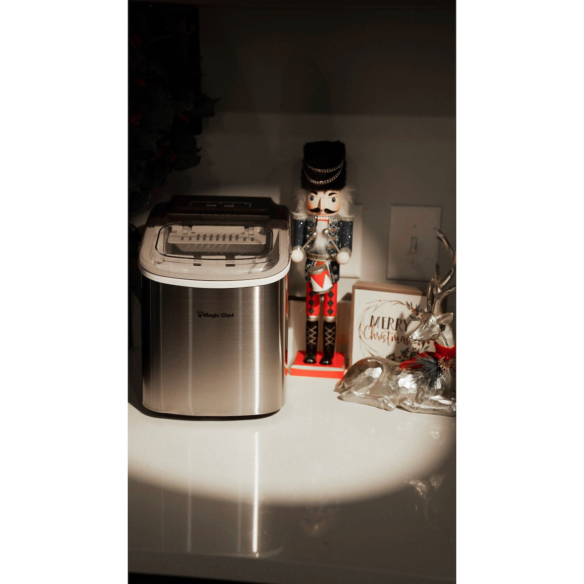 Magic Chef Ice Machine, 8.7 in Width x 11.4 in Height x 11.6 in Depth Overall Dimension, Produces Up To 27 lb Ice Per Day, Stainless Steel - MCIM27ST