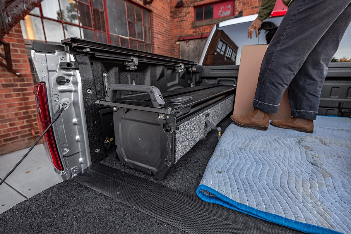 Retrax Retractable Tonneau Covers R-T-80383 product image 12