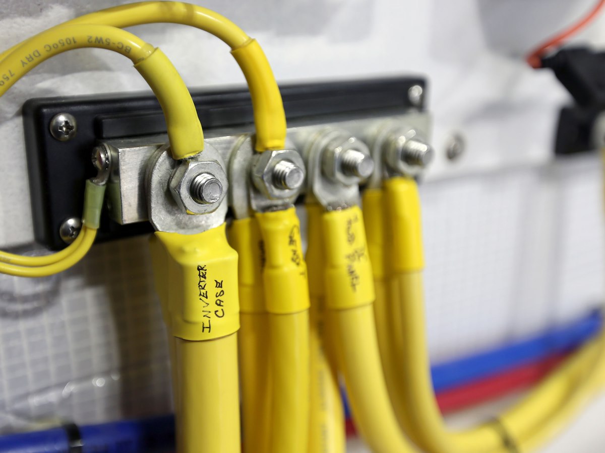 Blue Sea Busbar, 4 Stud Terminal/4 Screw Terminal, 300 V AC/48 V DC, 545 amp AC/600 amp DC - 2104-BSS