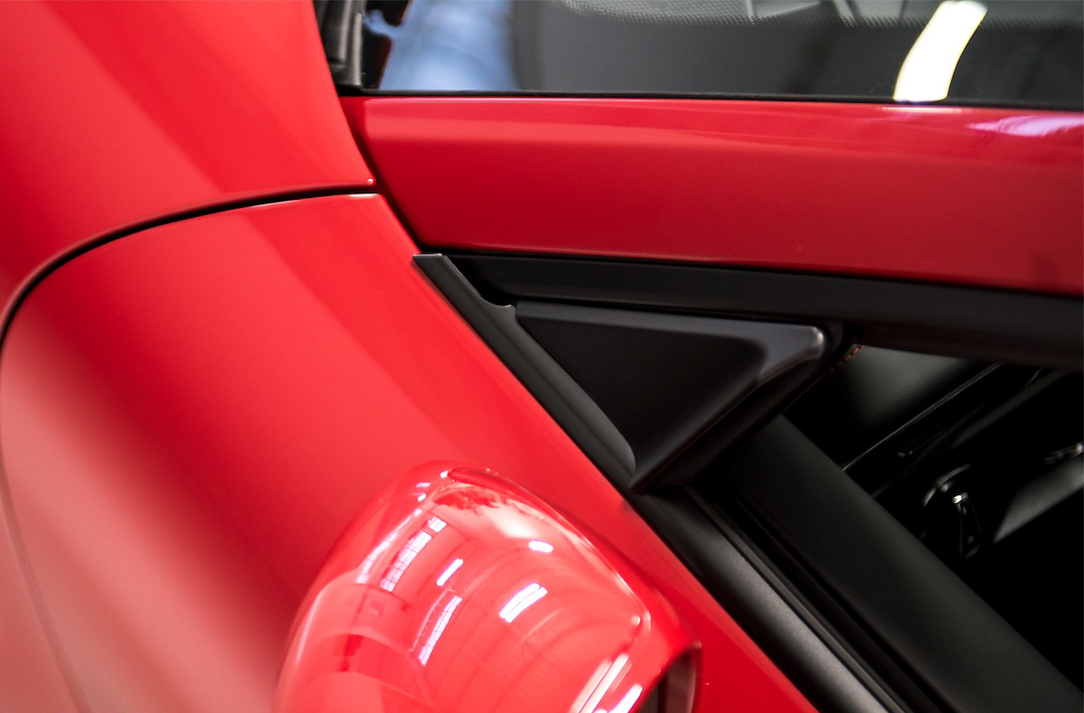 AWE Tuning Side Window Deflector 1110-11010 product image 4