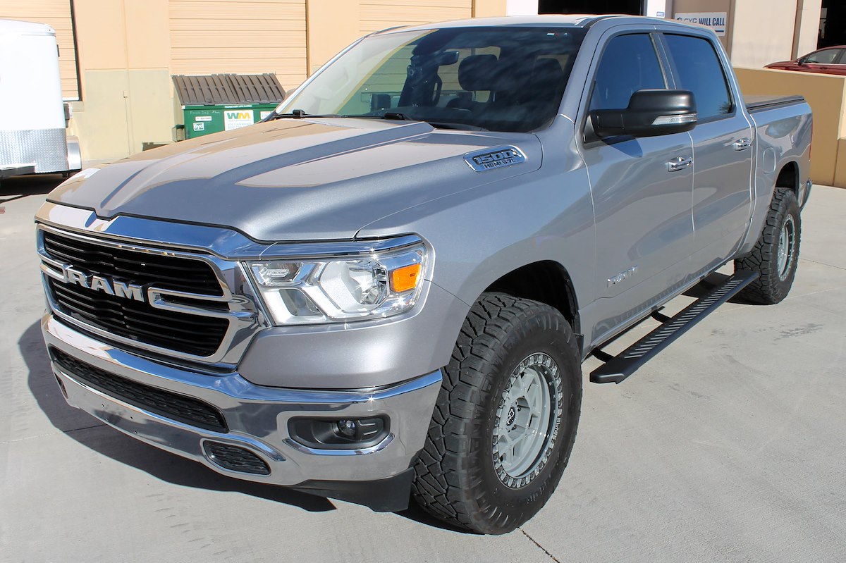 Raptor Series Running Board, Textured, Black, Aluminum - 2204-0379BT