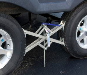BAL RV Wheel Chock, Fits Tire Spacing From 10 in To 17 in - 28024