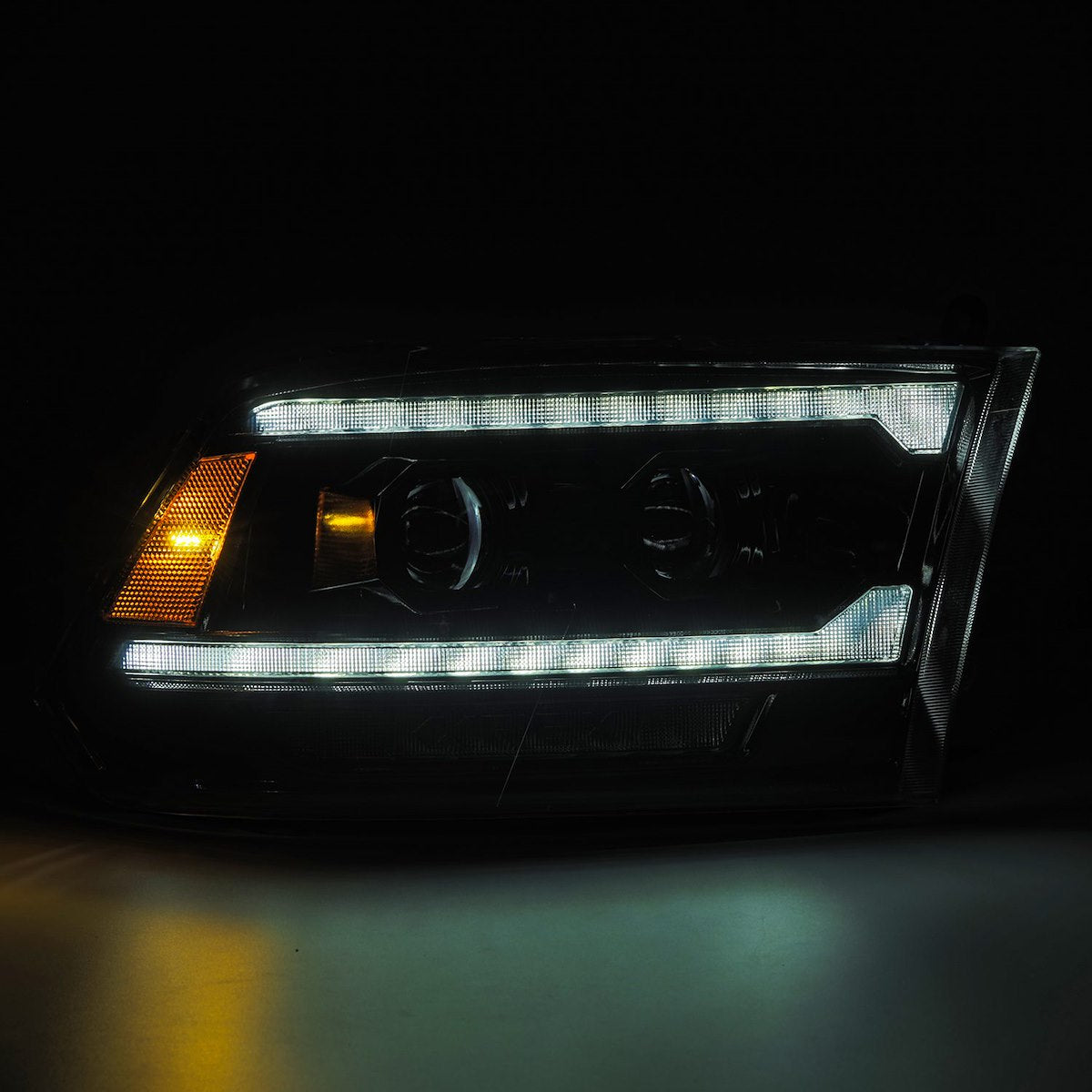 AlphaRex Headlight Assembly 880560 product image 4