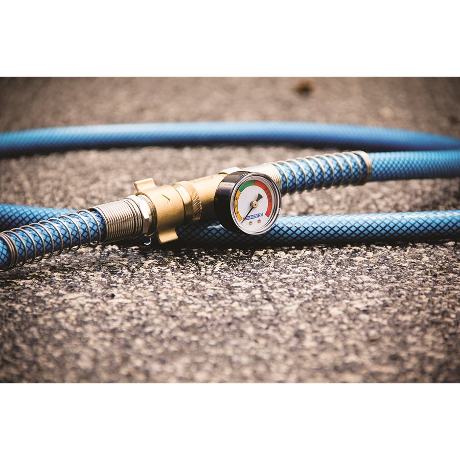 Camco Fresh Water Pressure Regulator, Brass, Preset Pressure Range of 40-50 PSI, Complies With CA and VT Regulations For Brass Content - 40064