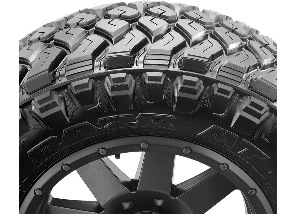 Maxxis Tire RAZR MT 35x13.50R17LT Load Range E Mud-Terrain Tire - TL00443100 - image 3