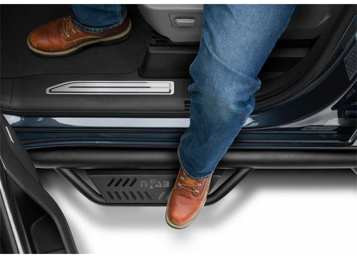 N-Fab 2019-2021 Silverado, Sierrra 1500 and 2020-2026 Silverado, Sierra 2500 and 3500 Cab Length Podium Lg Steps, Black - HPC1971QC-TX - image 3