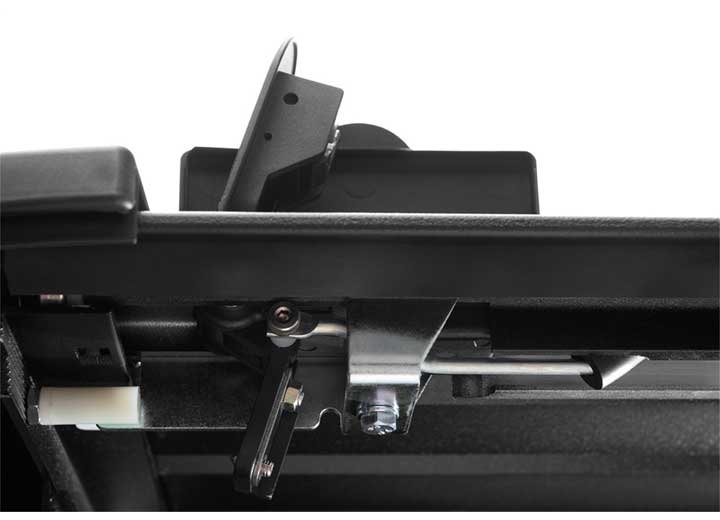 Retrax PRO XR Manual Retractable Tonneau Cover with T-Slot Rails for 2021-2026 Ford F-150 with 6'7" Bed - T-80379 - image 42