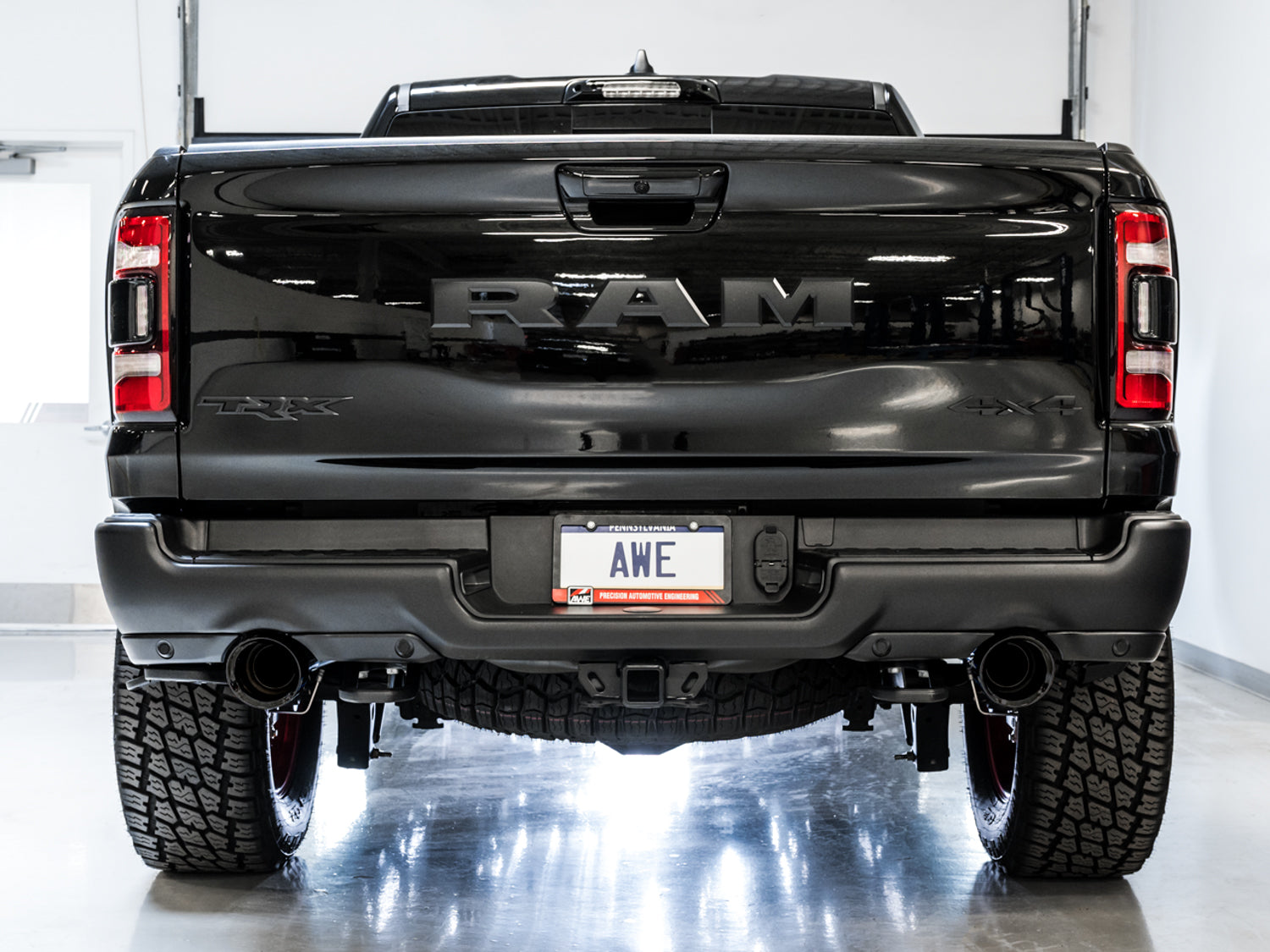 AWE Tuning Exhaust System Kit 3015-33005 product image 10
