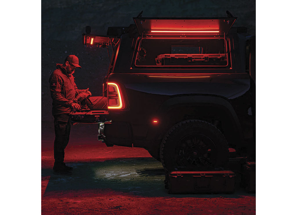 KingPin Equipped F-Series 28 in Light - F28WRED - image 1